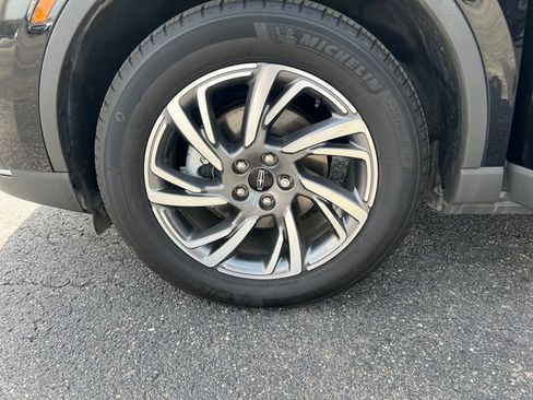 Certified 2024 Lincoln Corsair AWD image 30