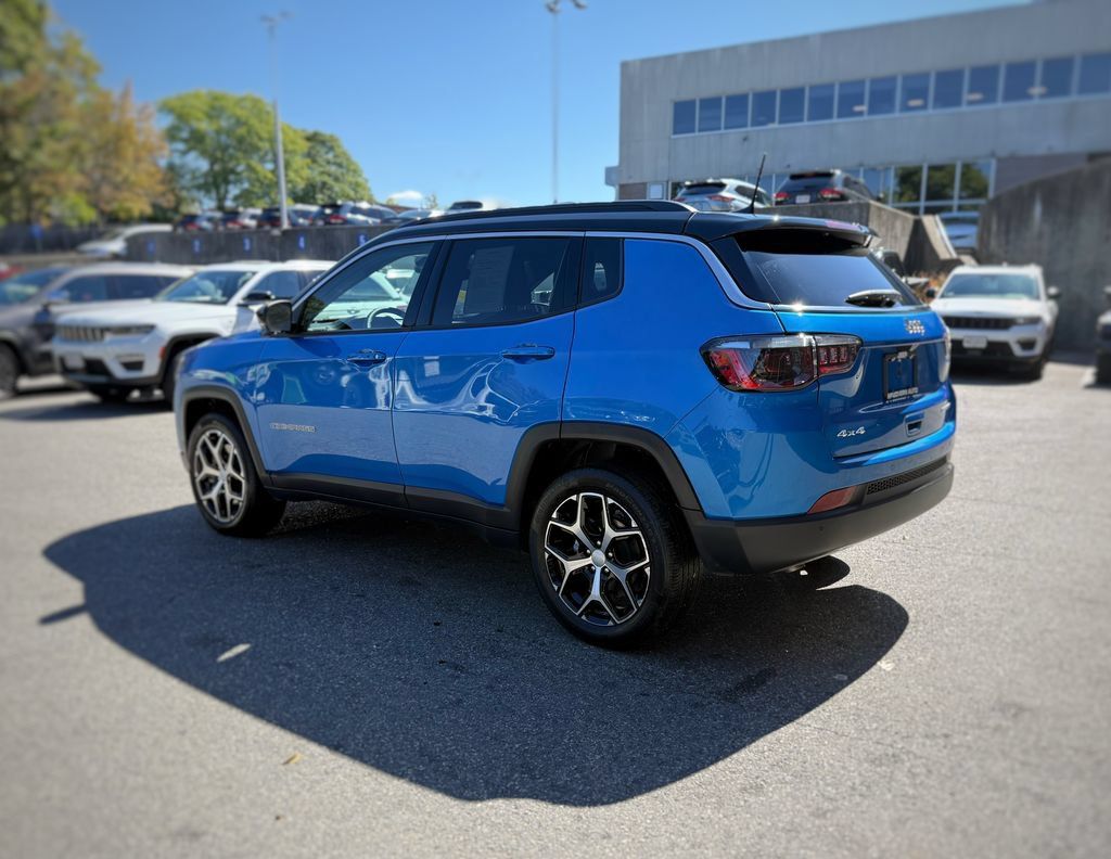 Used 2024 Jeep Compass Limited AWD/4WD image 12
