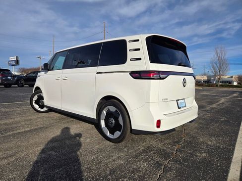 New 2025 Volkswagen ID. Buzz Pro S image 11
