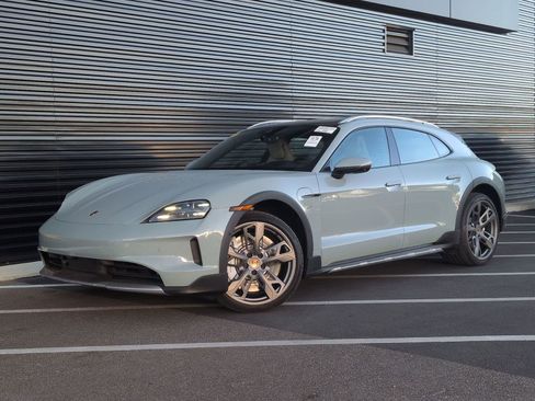 Certified 2025 Porsche Taycan 4 Cross Turismo AWD/4WD image 1