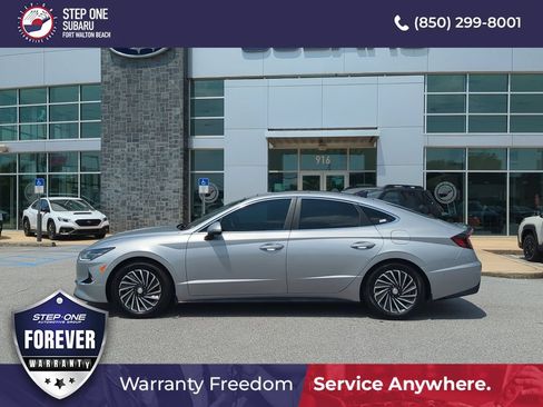 Used 2023 Hyundai Sonata Limited w/ Cargo Package FWD image 4