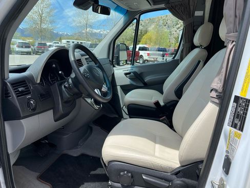 Used 2016 Mercedes-Benz Sprinter 3500 image 11