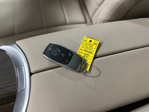 Used 2020 Mercedes-Benz GLC 300 image 47