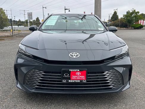 Certified 2025 Toyota Camry XLE FWD image 2