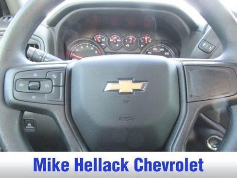 Used 2025 Chevrolet Silverado 1500 Custom image 15