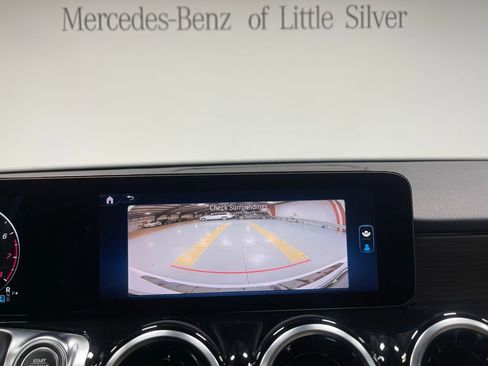 Used 2026 Mercedes-Benz GLB 250 4MATIC image 34