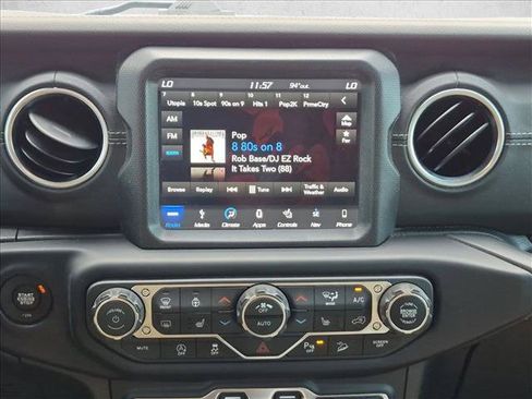 Used 2018 Jeep Wrangler Unlimited Sahara w/ Quick Order Package 24M Moab AWD/4WD image 11