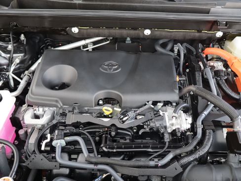 Used 2025 Toyota RAV4 XSE image 29