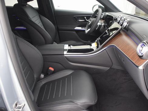 New 2025 Mercedes-Benz GLC 300 4MATIC image 15