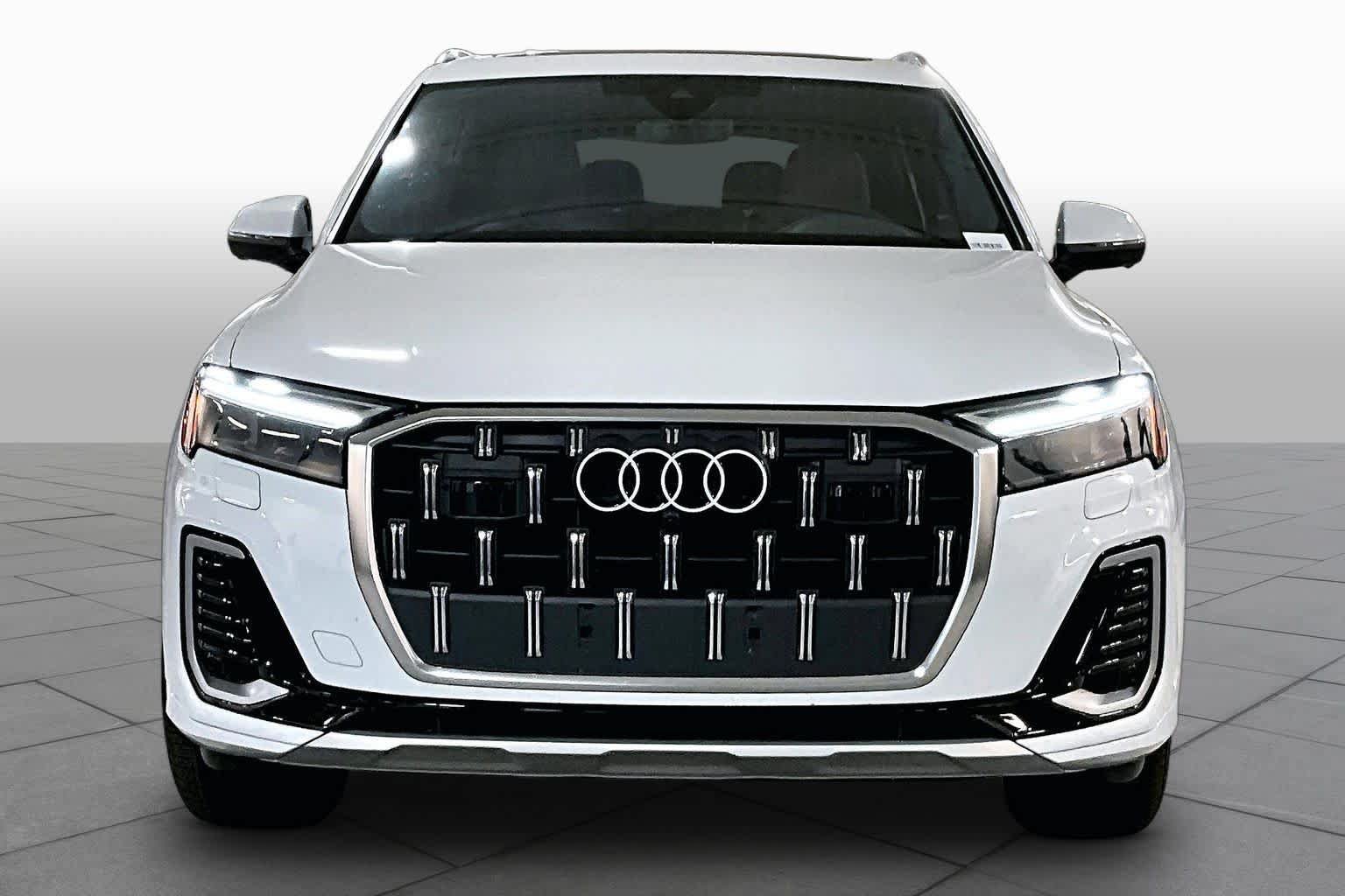 Used 2026 Audi Q7 3.0T Premium Plus w/ Premium Plus Package AWD/4WD image 3