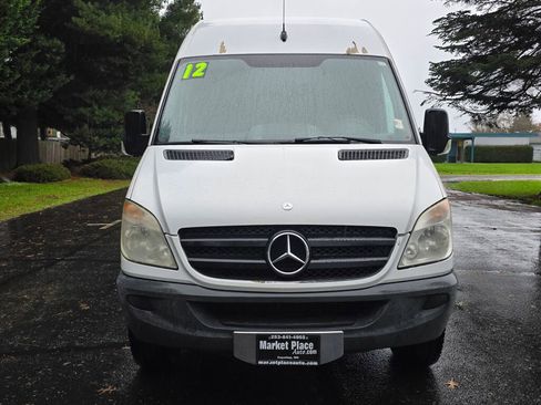 Used 2012 Mercedes-Benz Sprinter 2500 w/ Premium Pkg image 9