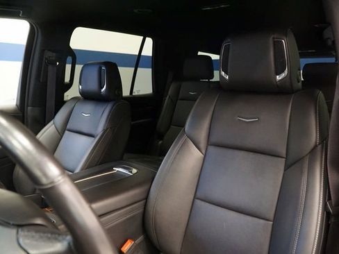 Certified 2022 Cadillac Escalade Luxury image 19
