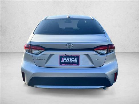 Used 2020 Toyota Corolla LE image 6