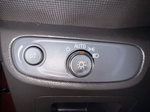 Used 2021 Chevrolet TrailBlazer LS image 23