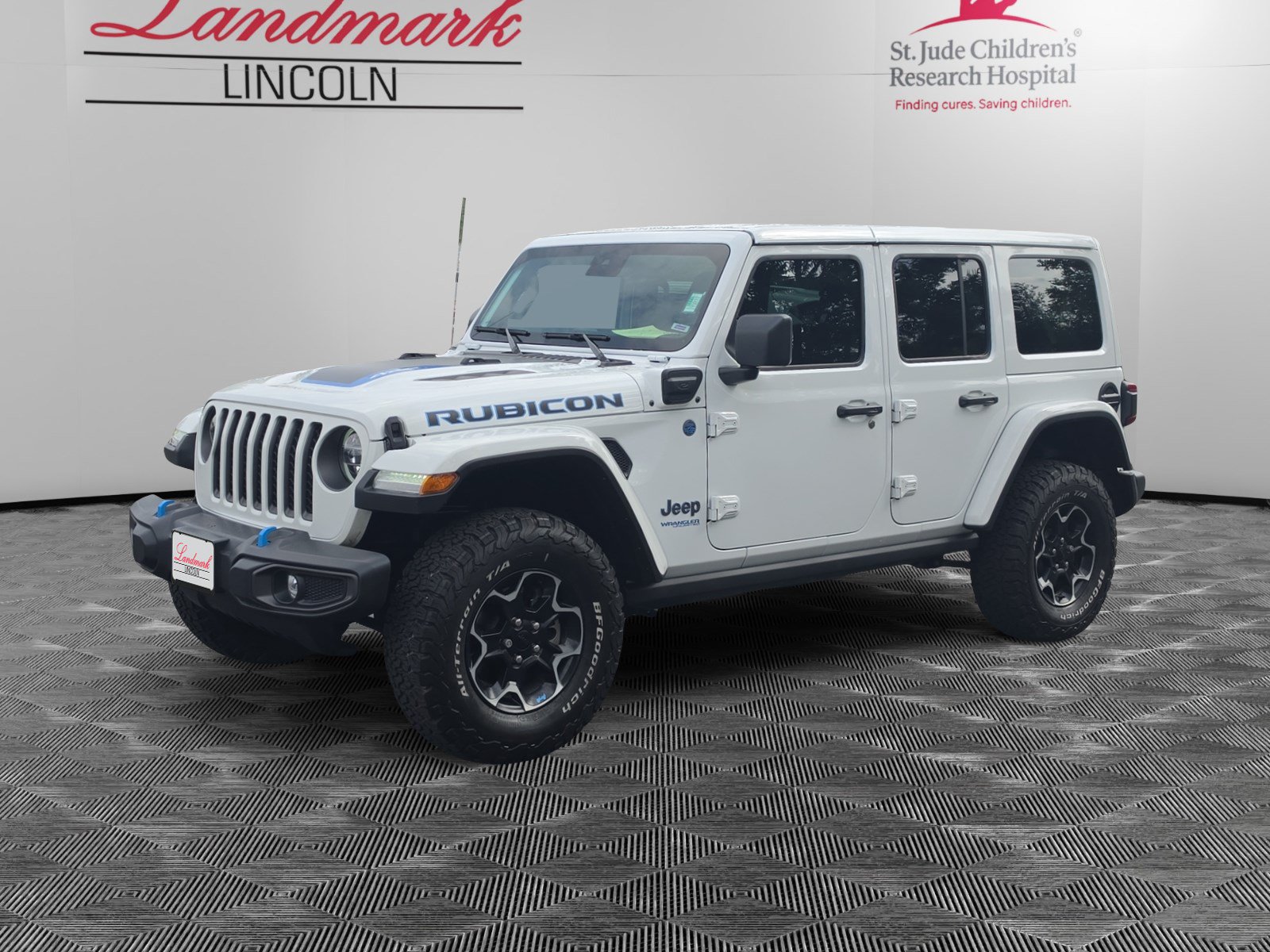 Used 2022 Jeep Wrangler Unlimited Rubicon 4xe w/ Cold Weather Group AWD/4WD image 1