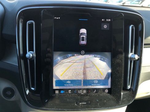 Used 2023 Volvo XC40 B5 Ultimate w/ Protection Package Premier image 27