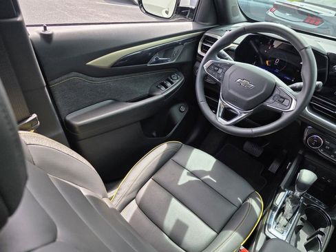 Used 2025 Chevrolet TrailBlazer ACTIV w/ Convenience Package AWD/4WD image 28