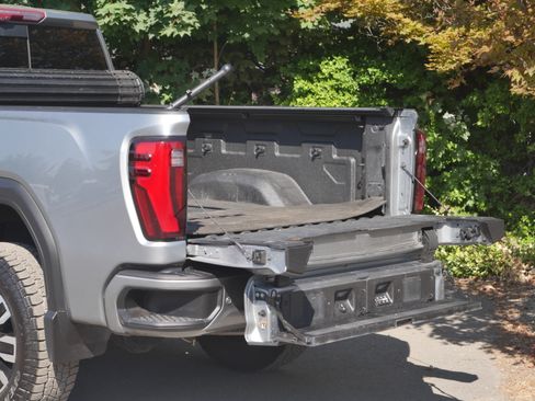 Used 2024 GMC Sierra 2500 Denali Ultimate AWD/4WD image 21