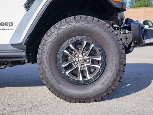 Used 2024 Jeep Wrangler Unlimited Rubicon 392 image 4