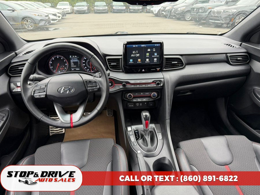 Used 2020 Hyundai Veloster Turbo FWD image 11