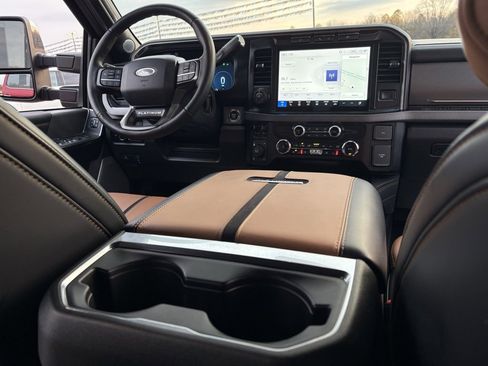 Used 2024 Ford F350 Platinum image 35