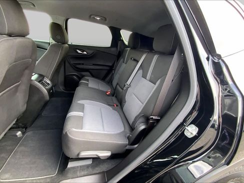 Used 2024 Chevrolet Blazer LT FWD image 19