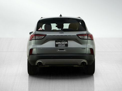 Used 2022 Ford Escape Titanium image 4