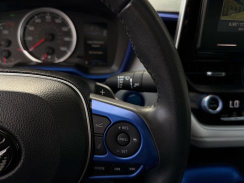 Used 2020 Toyota Corolla SE w/ SE Premium Package image 44