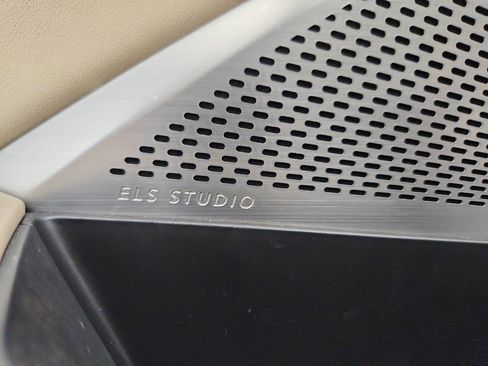 Certified 2023 Acura MDX FWD w/ Technology Package image 10