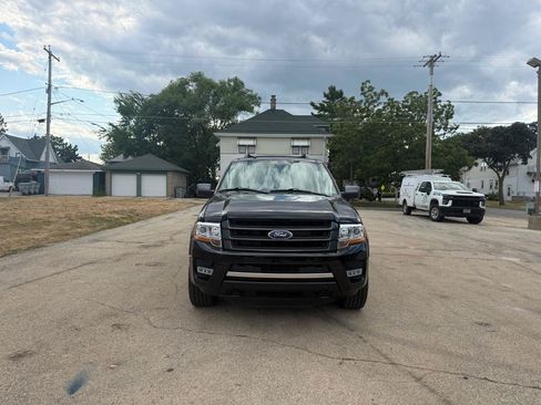 Used 2017 Ford Expedition Limited w/ Limited Appearance Package AWD/4WD image 2