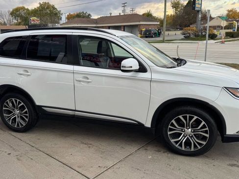 Used 2016 Mitsubishi Outlander SEL image 7