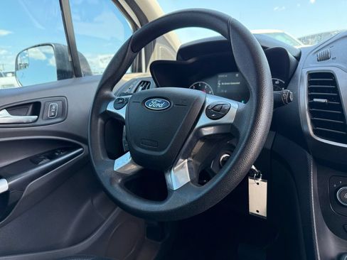 Used 2020 Ford Transit Connect XLT FWD image 17
