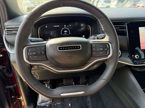 Certified 2024 Jeep Wagoneer L Series II w/ Flexible Seating Group AWD/4WD image 20