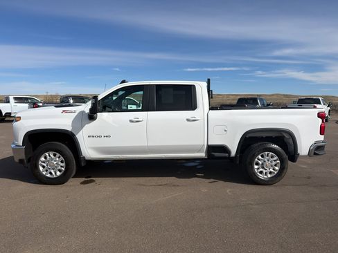 Used 2023 Chevrolet Silverado 2500 LT w/ Fleet Comfort Package AWD/4WD image 11