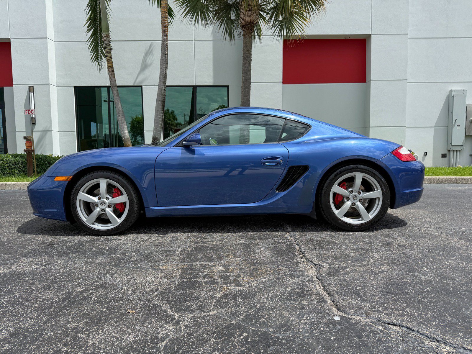 Used 2007 Porsche Cayman S RWD image 8