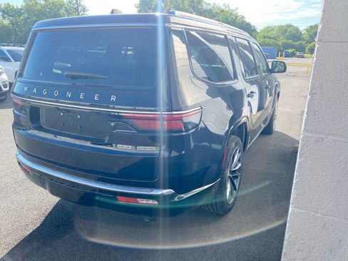 Used 2025 Jeep Wagoneer Series III w/ Premium Group I AWD/4WD image 3