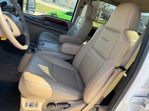 Used 2002 Ford F350 Lariat image 6