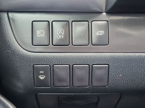 Used 2019 Toyota Highlander SE image 29