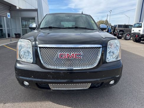 Used 2013 GMC Yukon Denali image 3