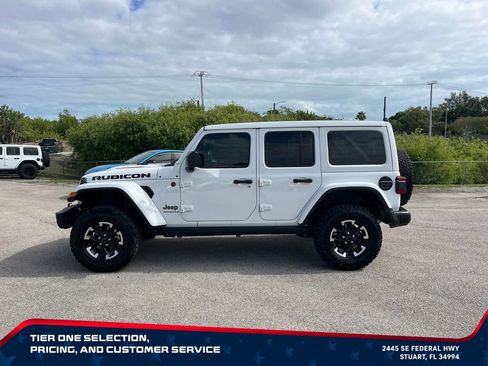 Used 2024 Jeep Wrangler Unlimited Rubicon AWD/4WD image 8