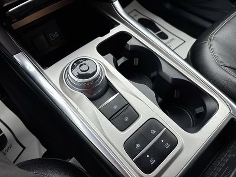 Used 2022 Ford Explorer Limited w/ Equipment Group 301A image 28