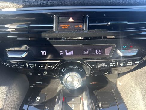 Used 2025 Acura MDX FWD image 21