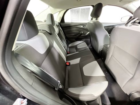 Used 2012 Ford Focus SE FWD image 23