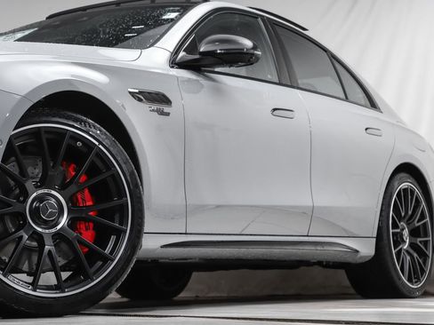 New 2026 Mercedes-Benz E 53 AMG e 4MATIC Sedan image 18
