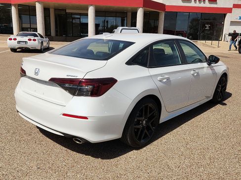 Used 2025 Honda Civic Sport image 4