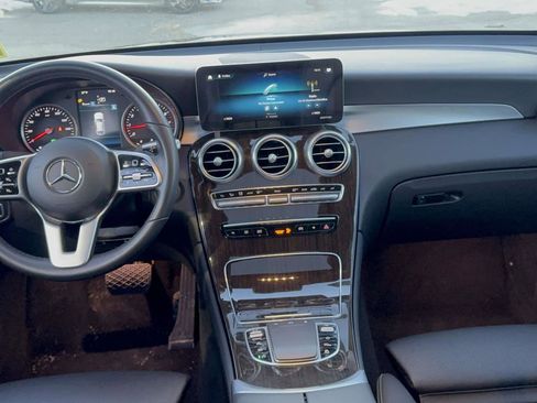 Used 2022 Mercedes-Benz GLC 300 4MATIC Coupe image 11