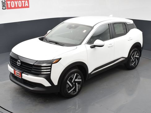 Used 2025 Nissan Kicks SV w/ Illumination Package FWD image 25