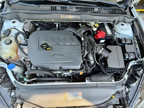 Used 2017 Ford Fusion SE w/ Fusion SE Technology Package FWD image 32