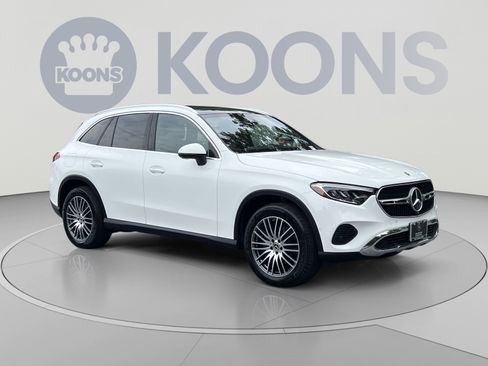 Used 2024 Mercedes-Benz GLC 300 4MATIC image 2