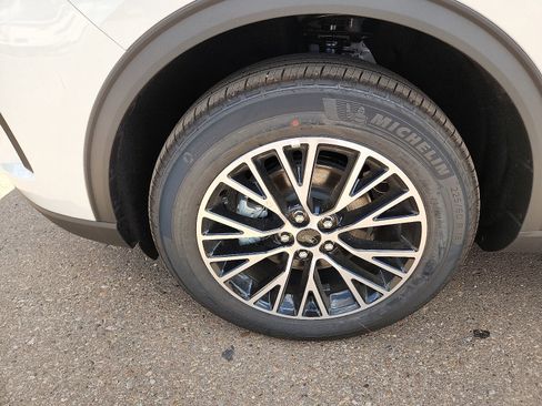 New 2025 Ford Escape Base image 7